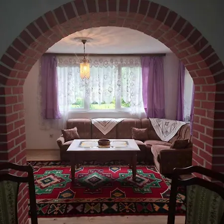 Retro Retreat Izacic דירה *