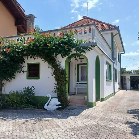 Retro Retreat Izacic * Bihać