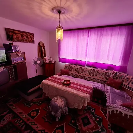 דירה Retro Retreat Izacic *